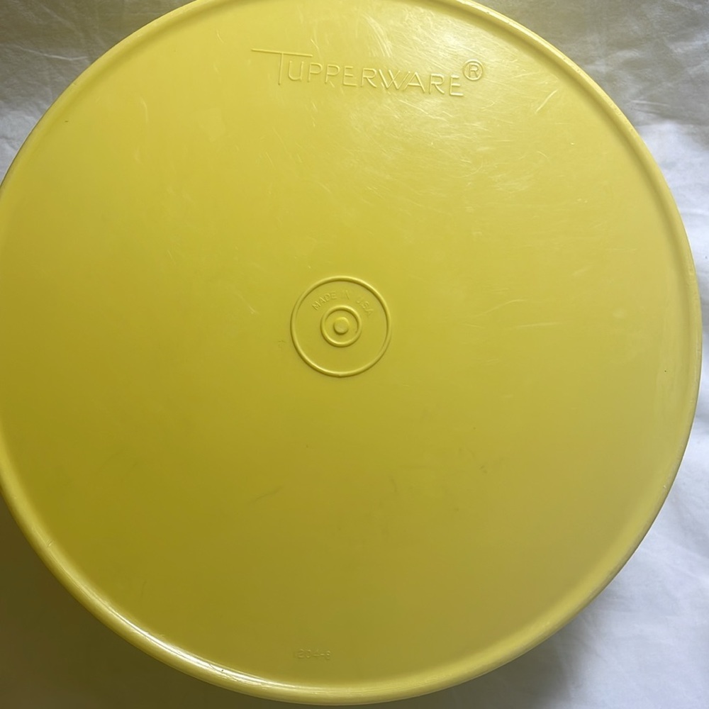 🎉TAKE $10 OFF! 2 Vintage Tupperware - Picture 5 of 7